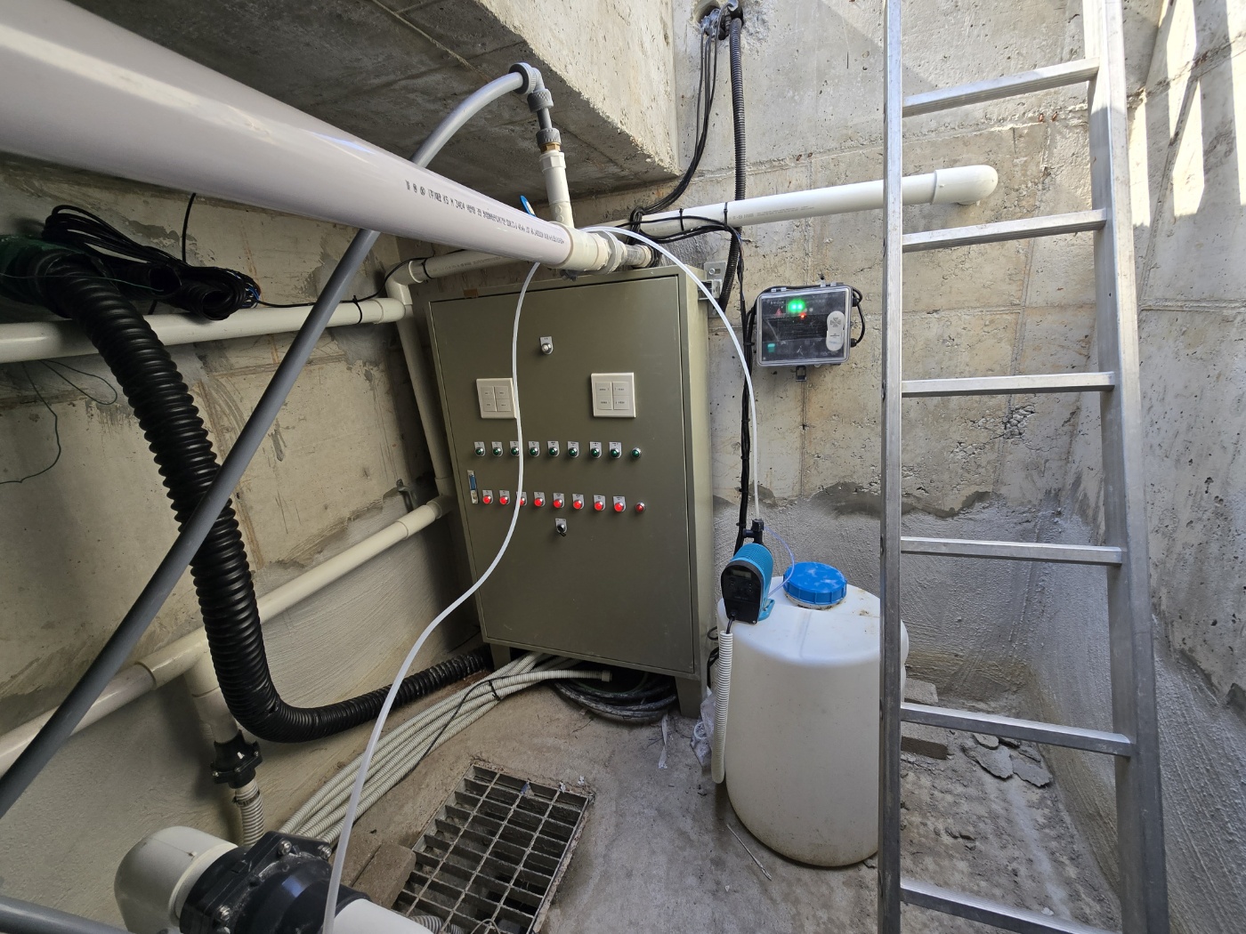 4.기계실_강촌_벙커호텔1